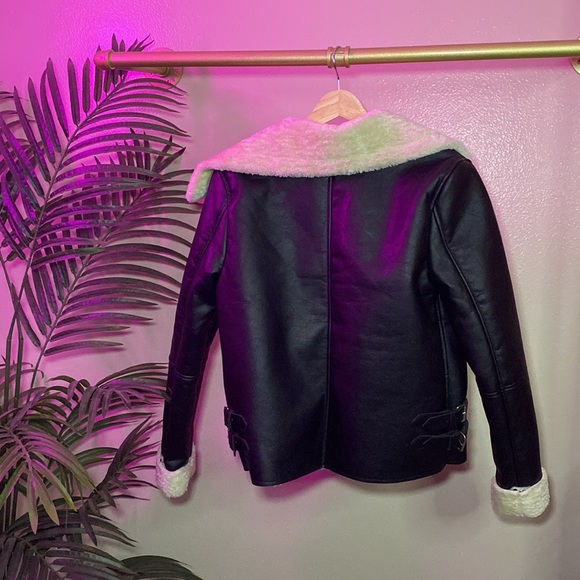 LOVE TREE - BLACK SHERPA LEATHER COAT - Picture 3 of 11